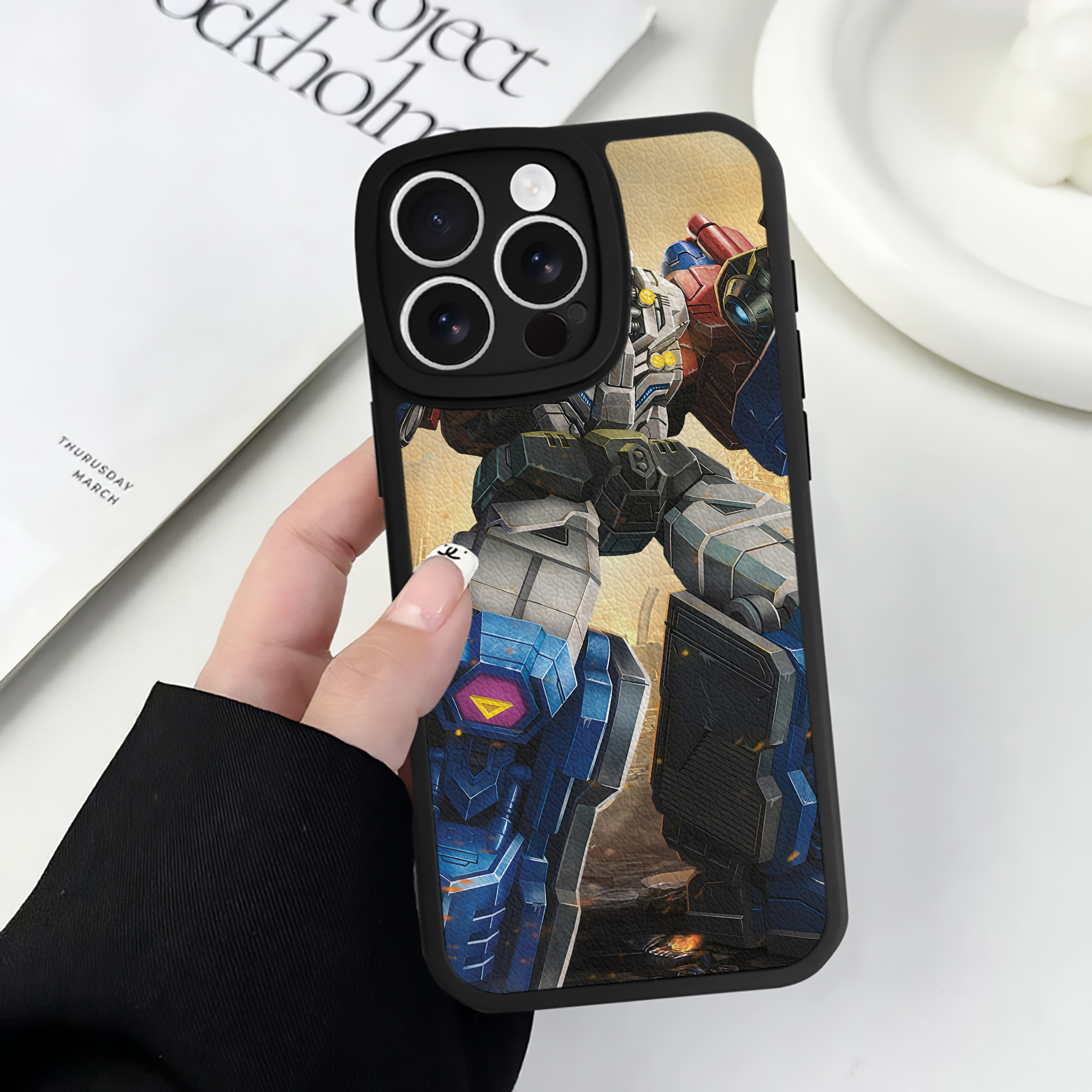 （画像用） Transformers トランスフォーマー 【iPhone 16シリーズ対応】シリコンスマホケース（レザー調） 材質：シリコン